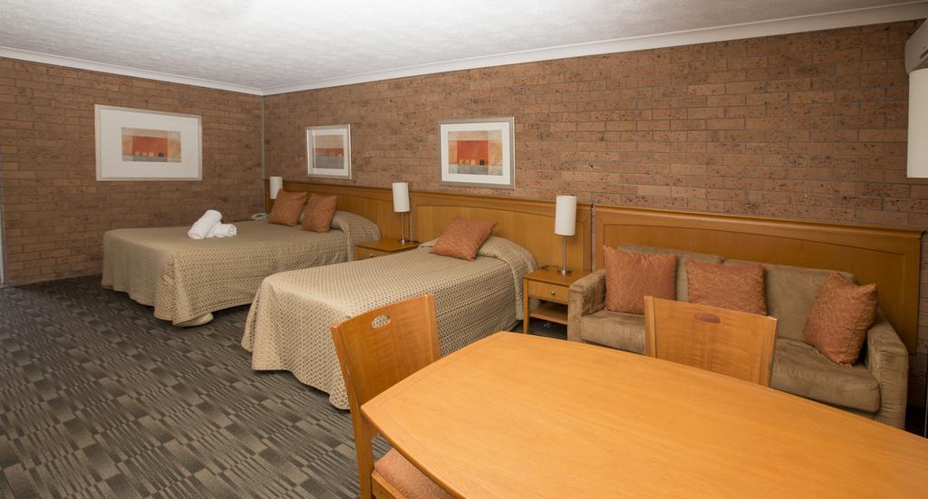 טוומבה James Street Motor Inn חדר תמונה