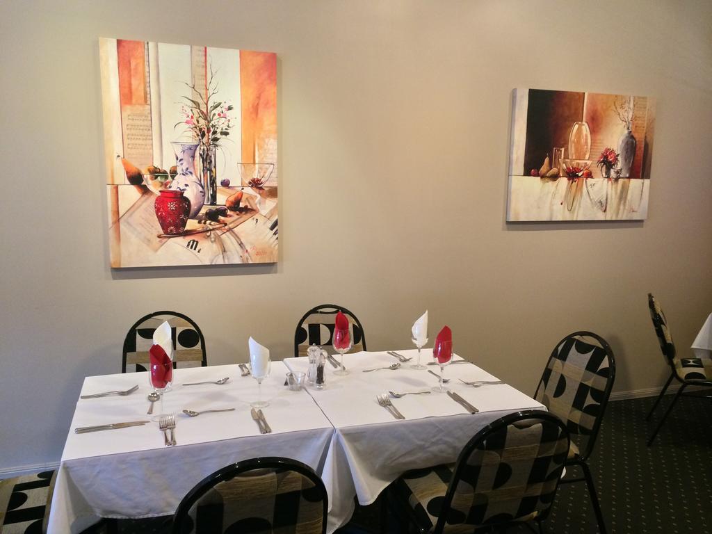 טוומבה James Street Motor Inn חדר תמונה