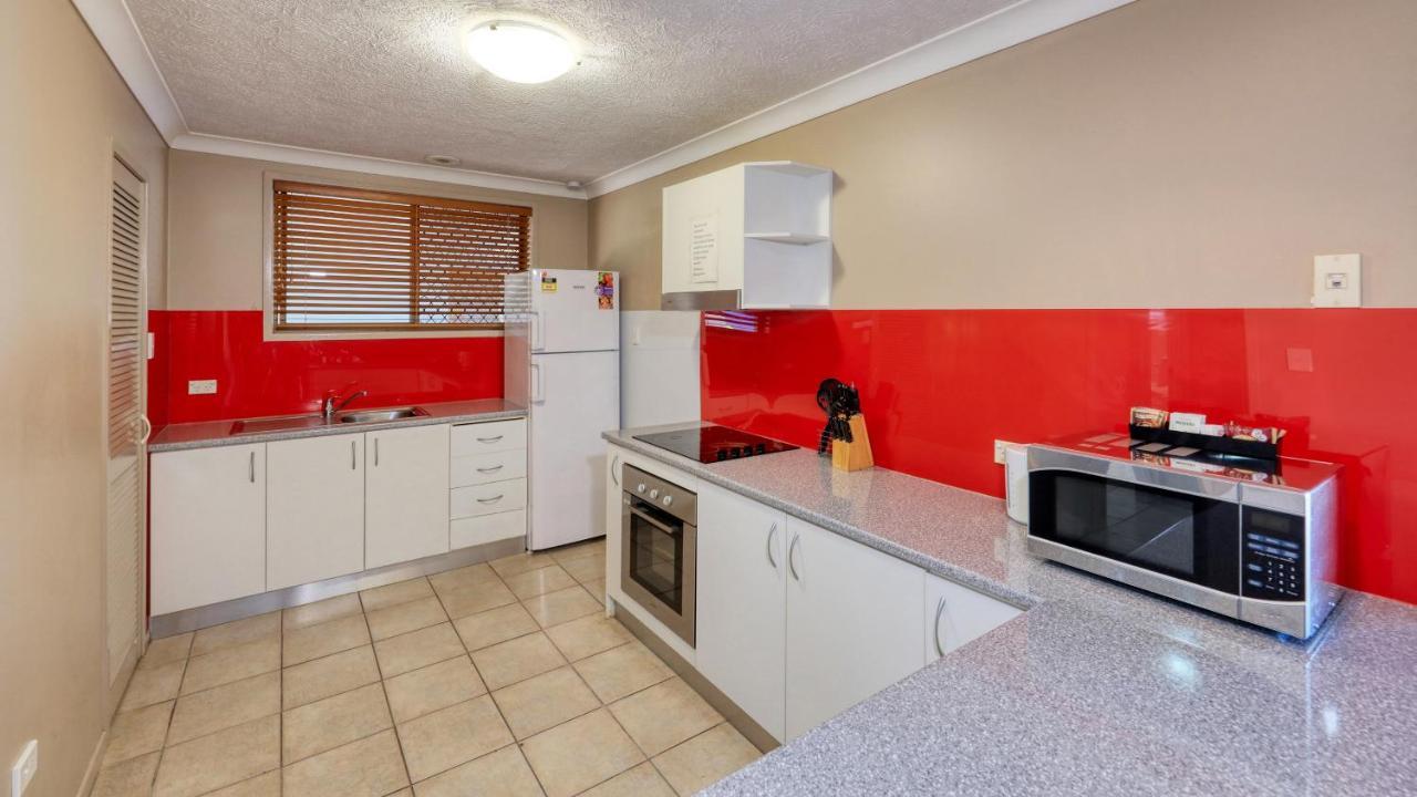 טוומבה James Street Motor Inn מראה חיצוני תמונה