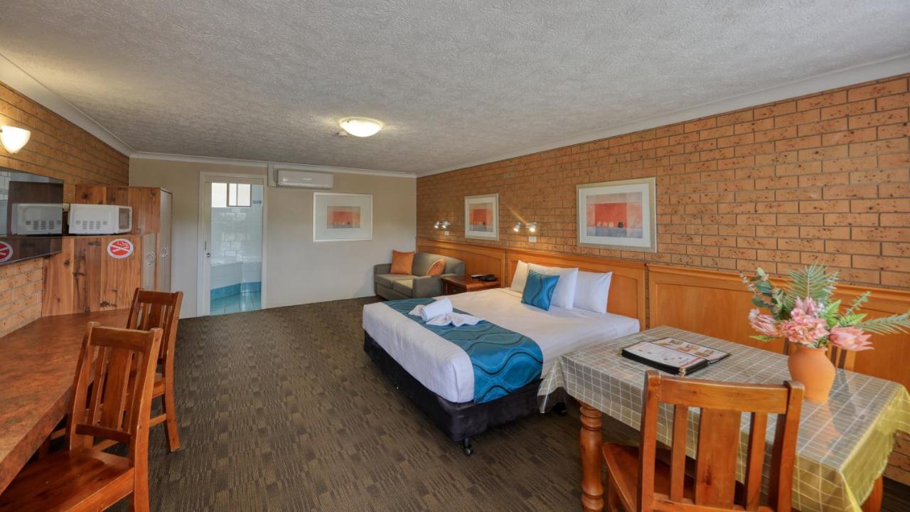 טוומבה James Street Motor Inn מראה חיצוני תמונה