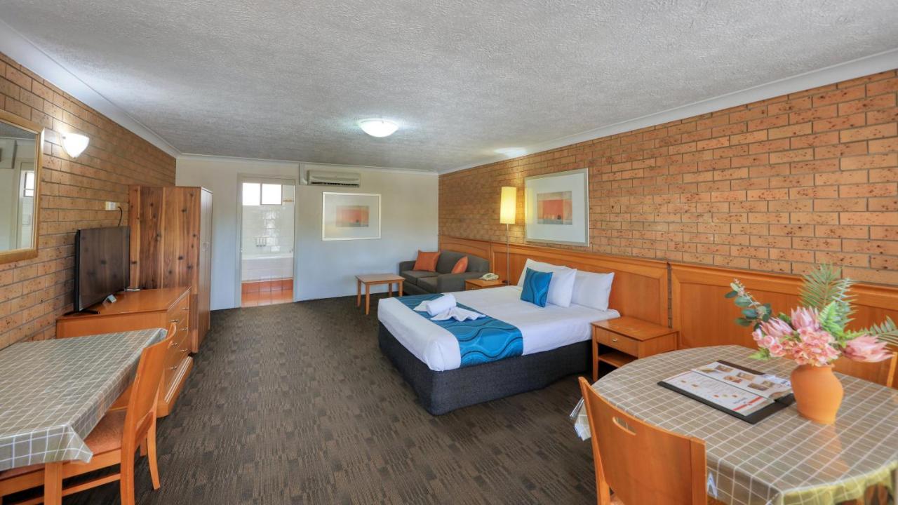 טוומבה James Street Motor Inn מראה חיצוני תמונה