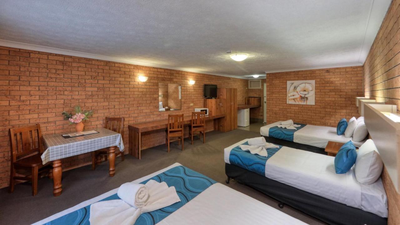 טוומבה James Street Motor Inn מראה חיצוני תמונה