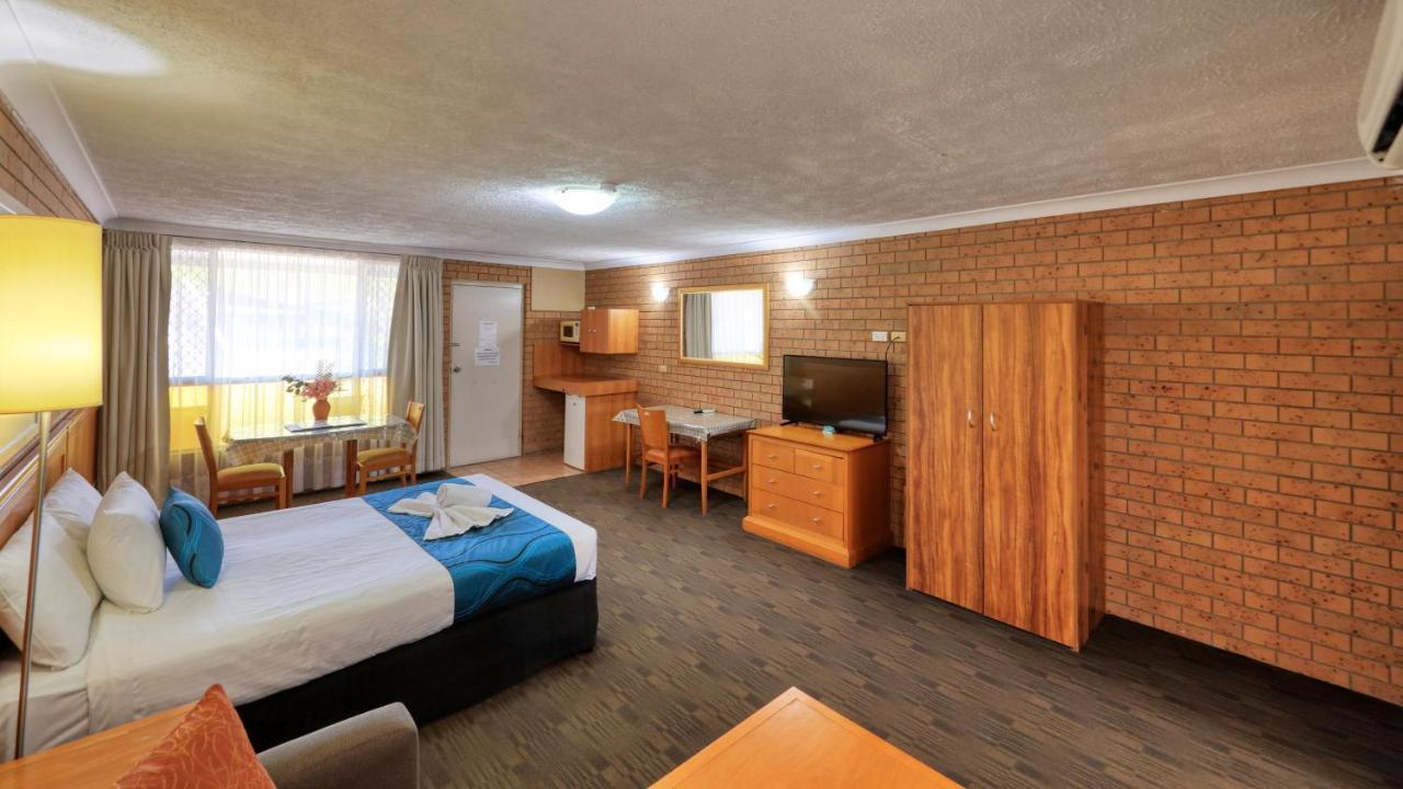 טוומבה James Street Motor Inn מראה חיצוני תמונה