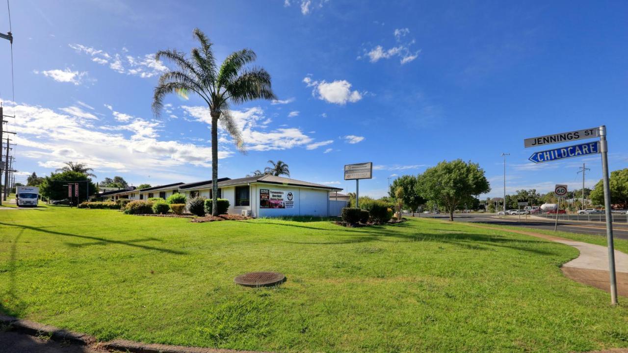טוומבה James Street Motor Inn מראה חיצוני תמונה